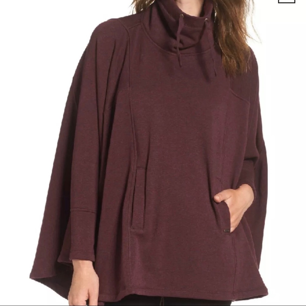 🆕 UGG Australia Charlynne Fleece Poncho XS/S